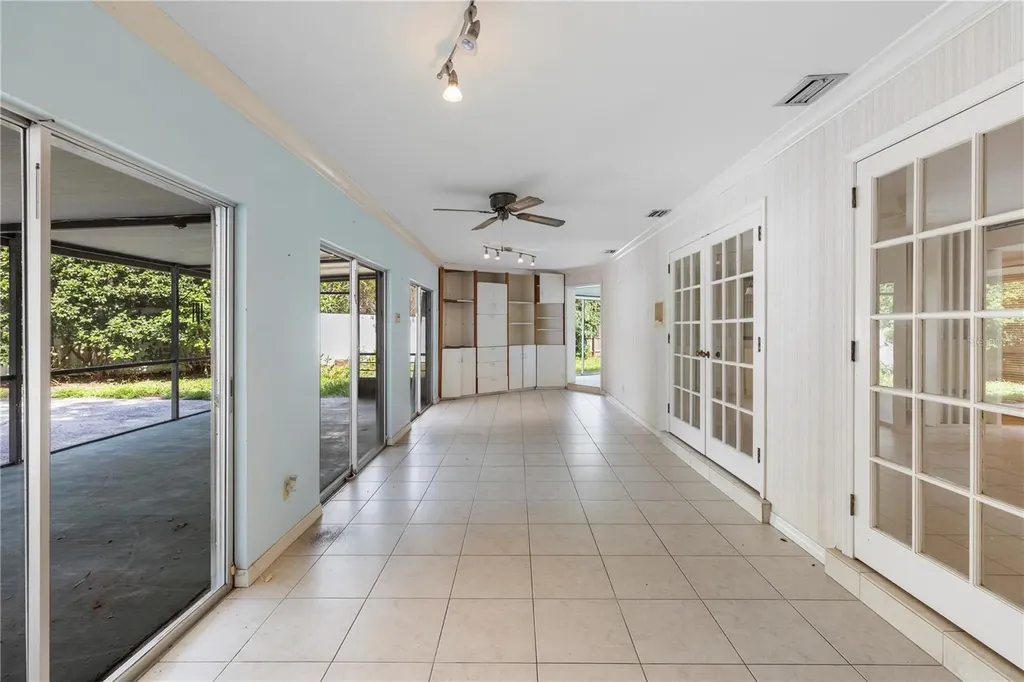 10309 Reclinata Lane Tampa FL 33618