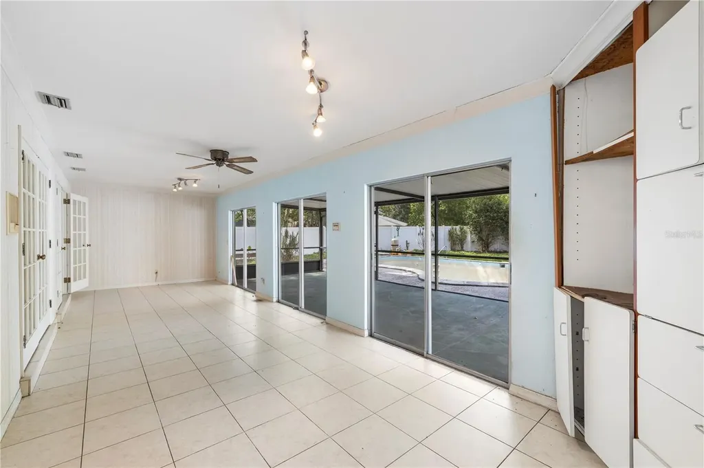 10309 Reclinata Lane Tampa FL 33618