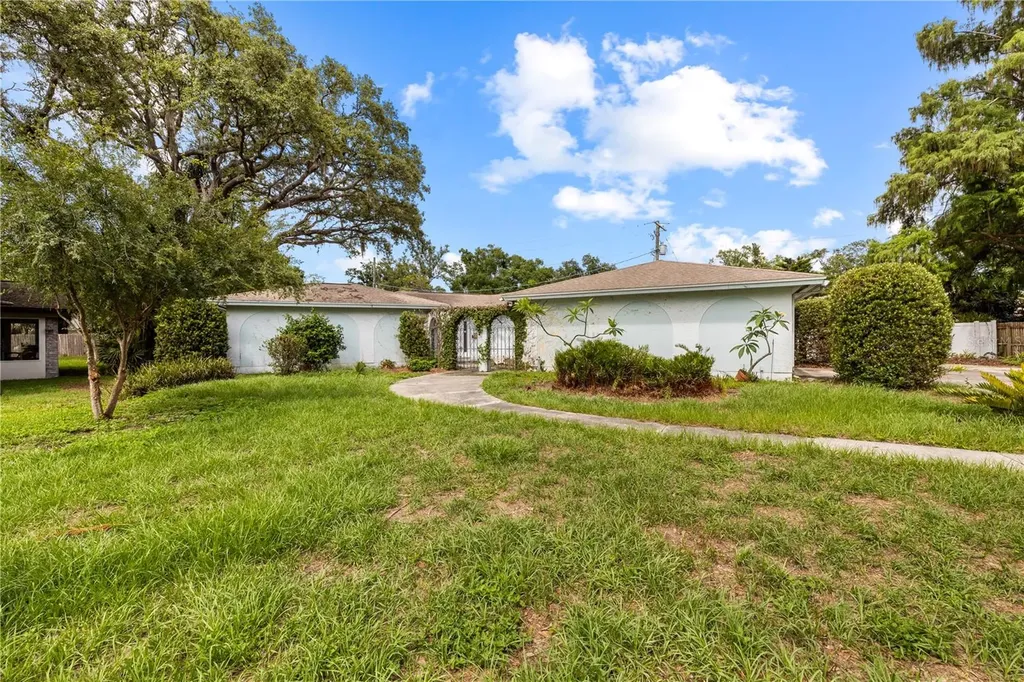 10309 Reclinata Lane Tampa FL 33618