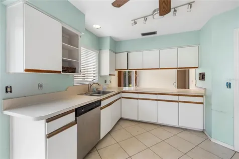 10309 Reclinata Lane Tampa FL 33618