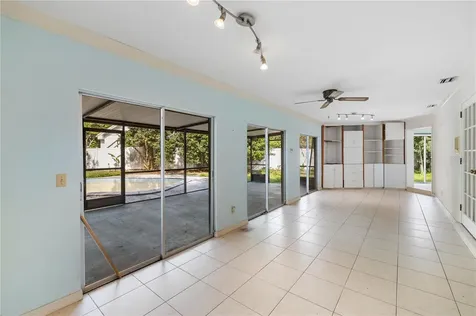 10309 Reclinata Lane Tampa FL 33618