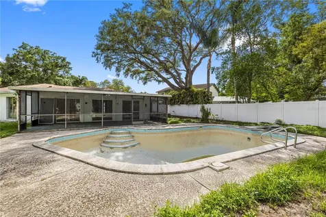 10309 Reclinata Lane Tampa FL 33618