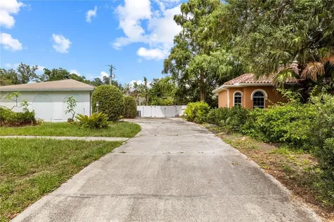 10309 Reclinata Lane Tampa FL 33618