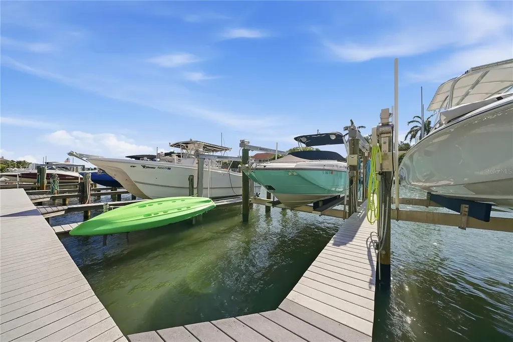 1109 Pinellas Bayway S Tierra Verde FL 33715