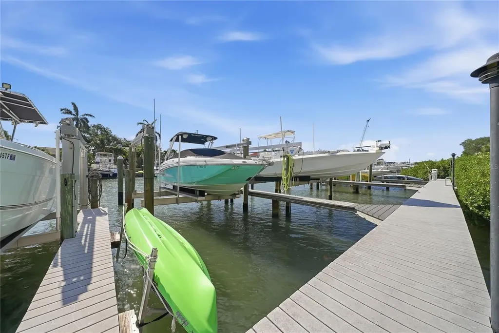 1109 Pinellas Bayway S Tierra Verde FL 33715