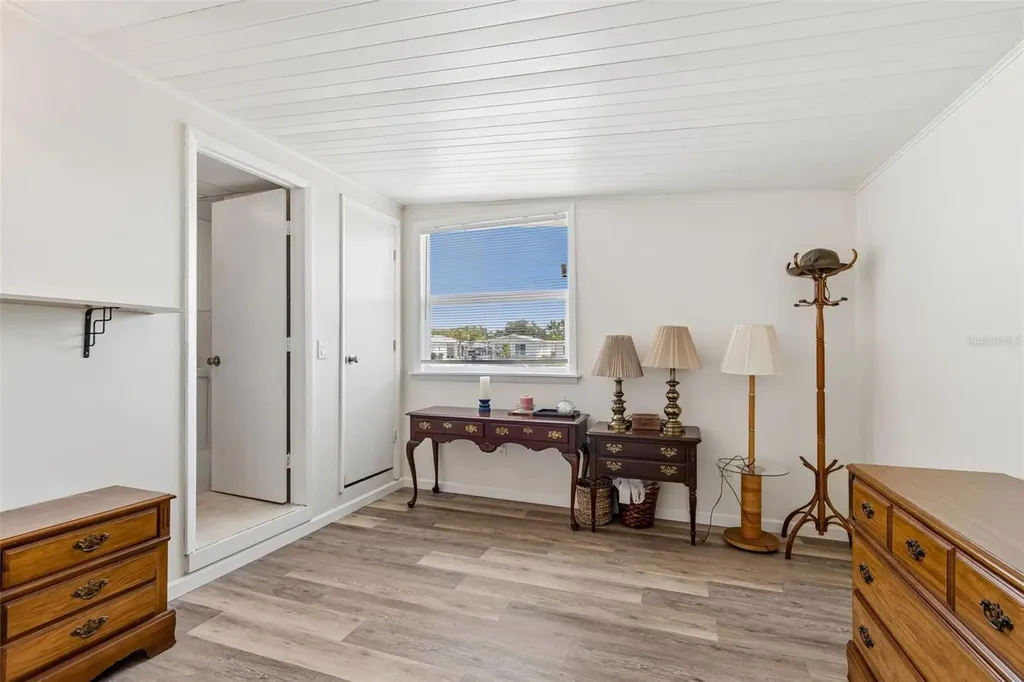 7186 Mount Arlington Drive NE St Petersburg FL 33702