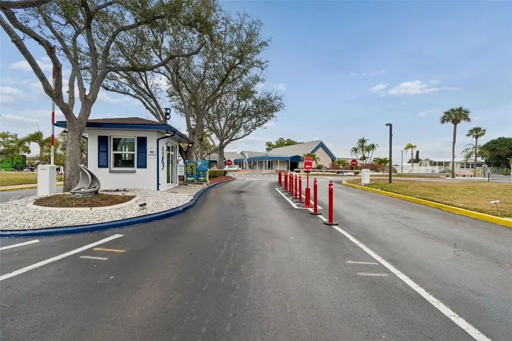 7186 Mount Arlington Drive NE St Petersburg FL 33702