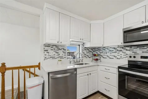 7186 Mount Arlington Drive NE St Petersburg FL 33702