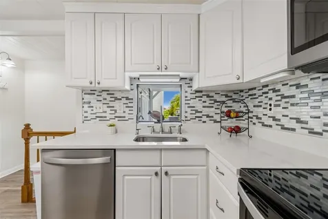 7186 Mount Arlington Drive NE St Petersburg FL 33702