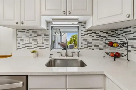 7186 Mount Arlington Drive NE St Petersburg FL 33702