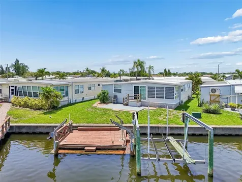 7186 Mount Arlington Drive NE St Petersburg FL 33702