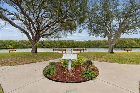 7186 Mount Arlington Drive NE St Petersburg FL 33702