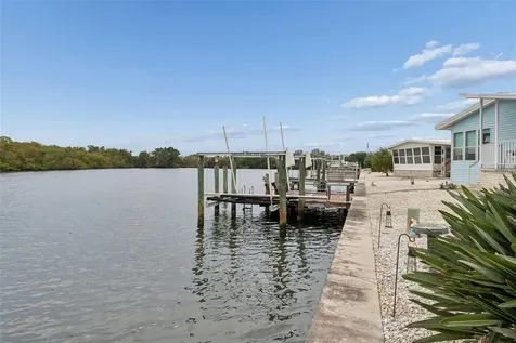 7186 Mount Arlington Drive NE St Petersburg FL 33702