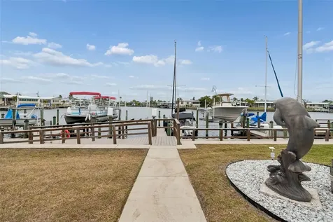 7186 Mount Arlington Drive NE St Petersburg FL 33702