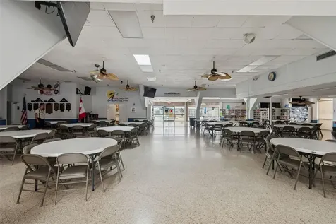 7186 Mount Arlington Drive NE St Petersburg FL 33702
