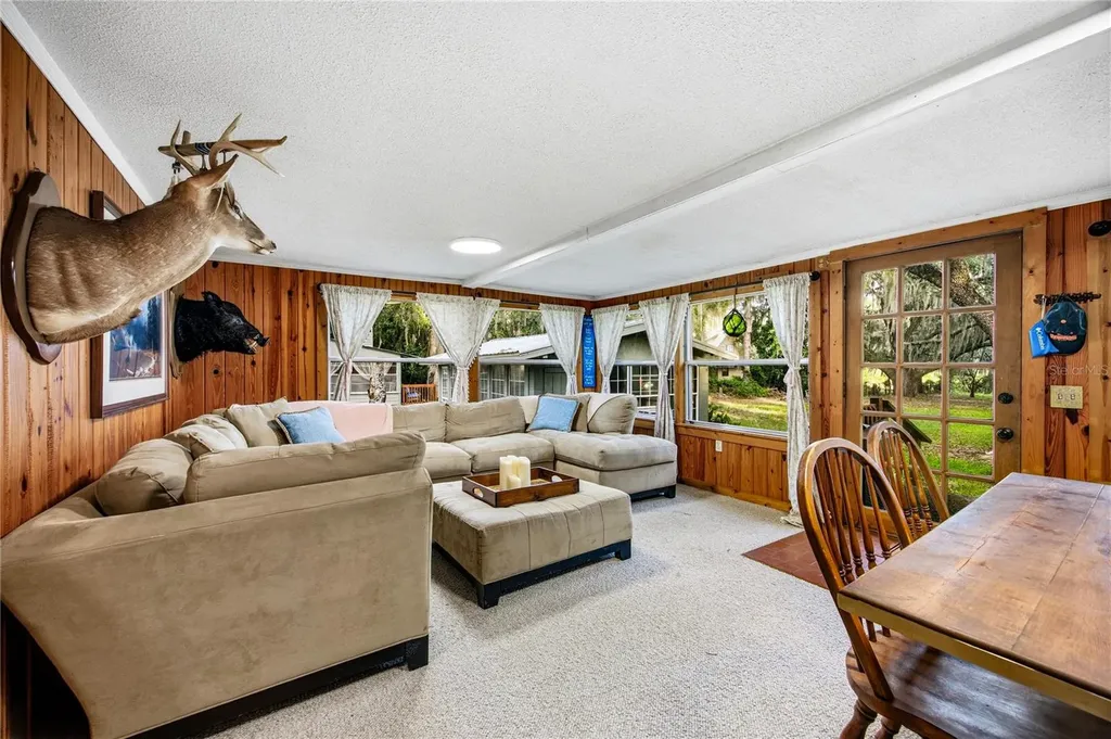 1847 State Road 20 Hawthorne FL 32640