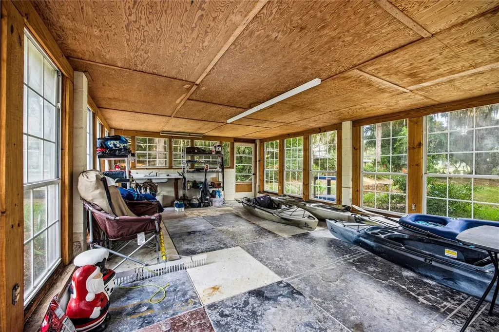 1847 State Road 20 Hawthorne FL 32640