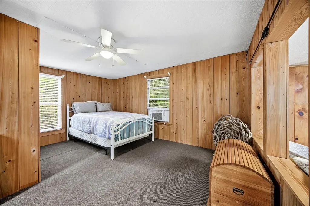 1847 State Road 20 Hawthorne FL 32640