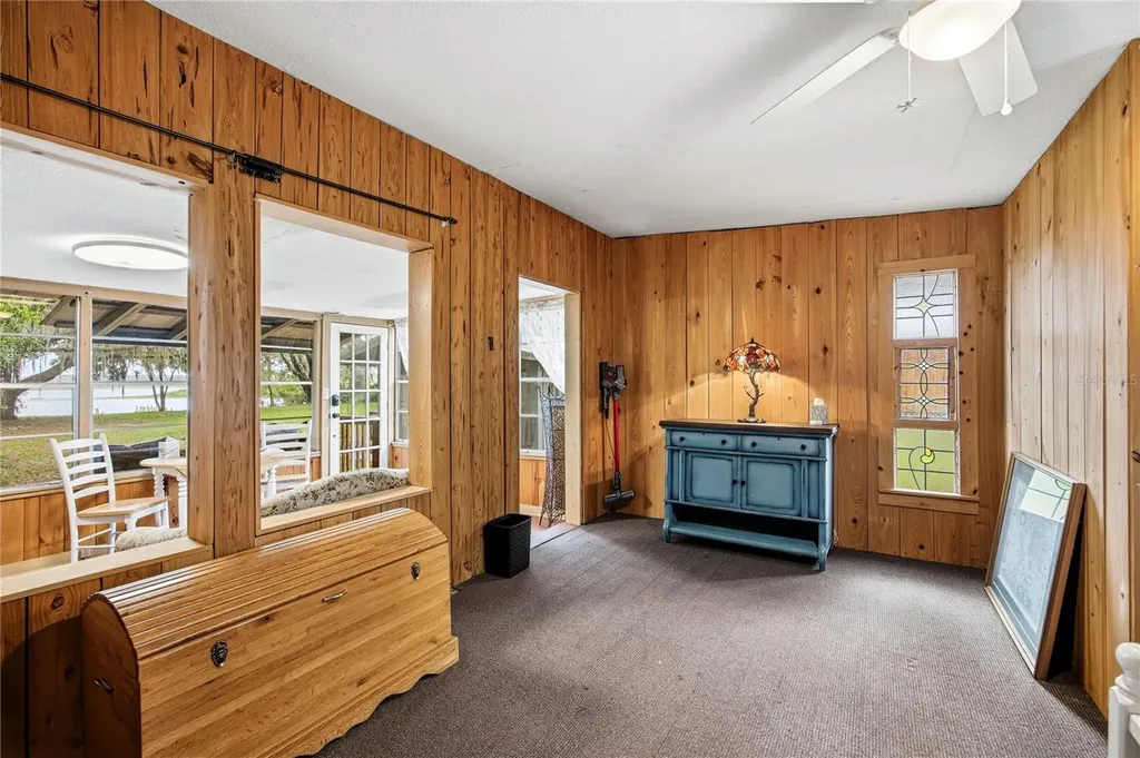 1847 State Road 20 Hawthorne FL 32640