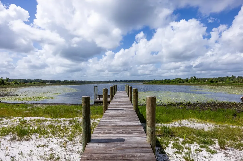 1847 State Road 20 Hawthorne FL 32640
