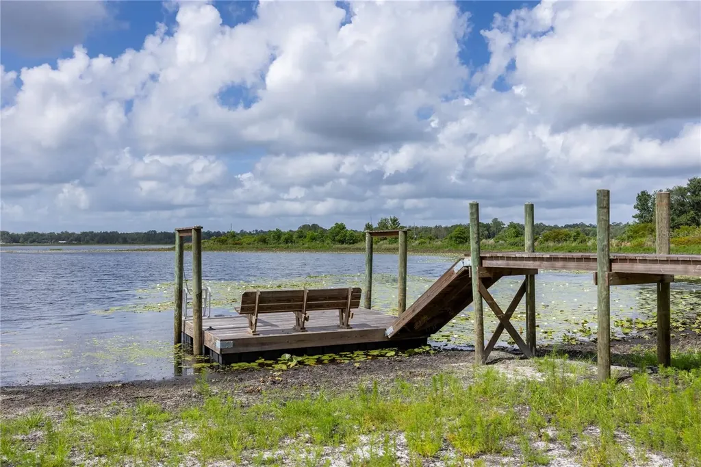 1847 State Road 20 Hawthorne FL 32640
