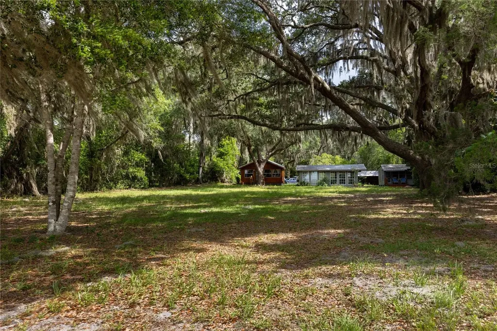 1847 State Road 20 Hawthorne FL 32640