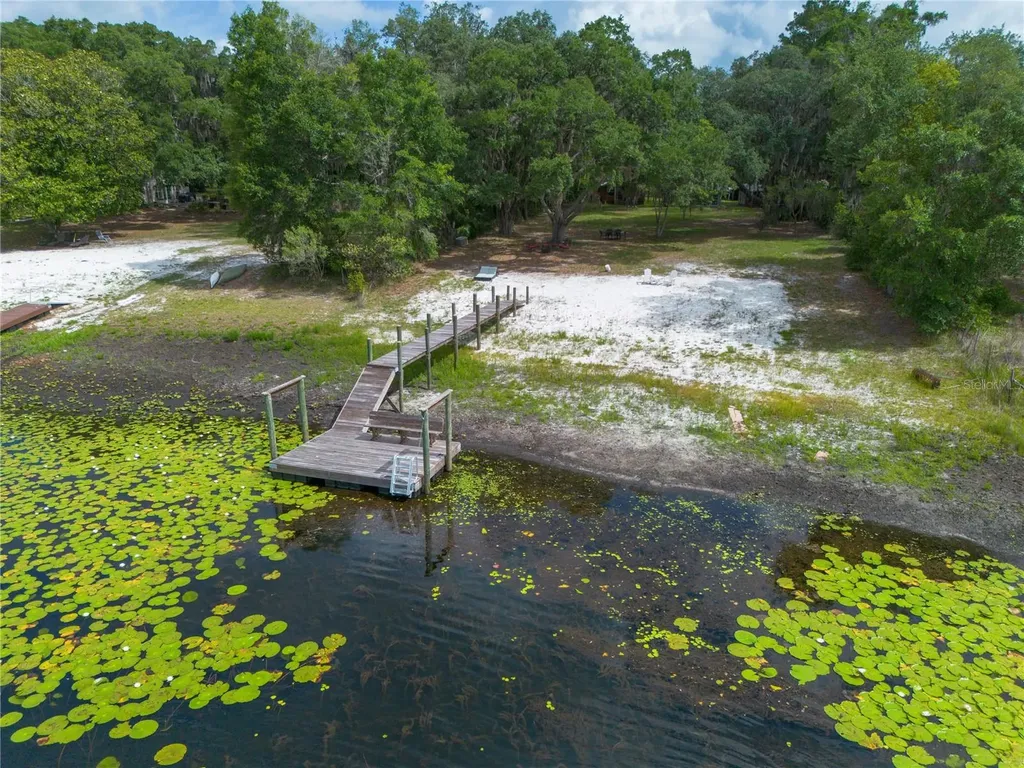 1847 State Road 20 Hawthorne FL 32640