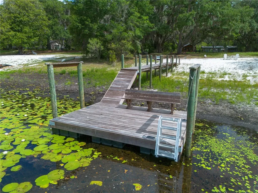 1847 State Road 20 Hawthorne FL 32640