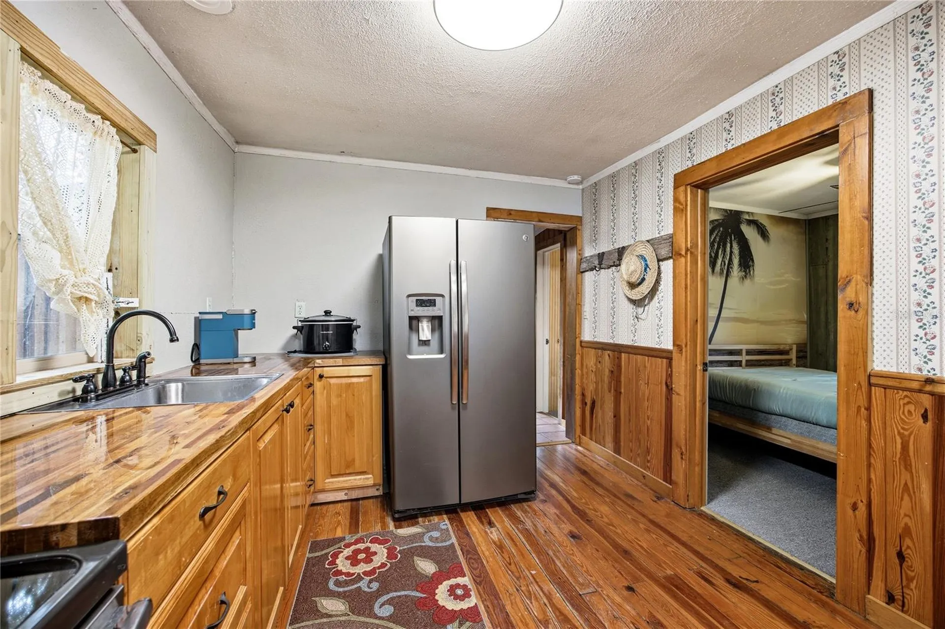 1847 State Road 20 Hawthorne FL 32640