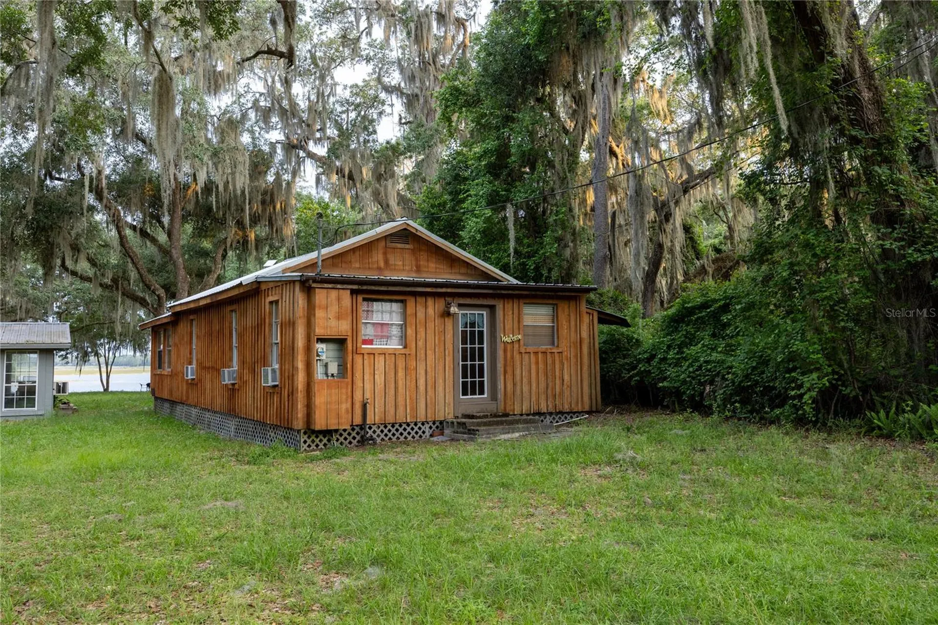 1847 State Road 20 Hawthorne FL 32640