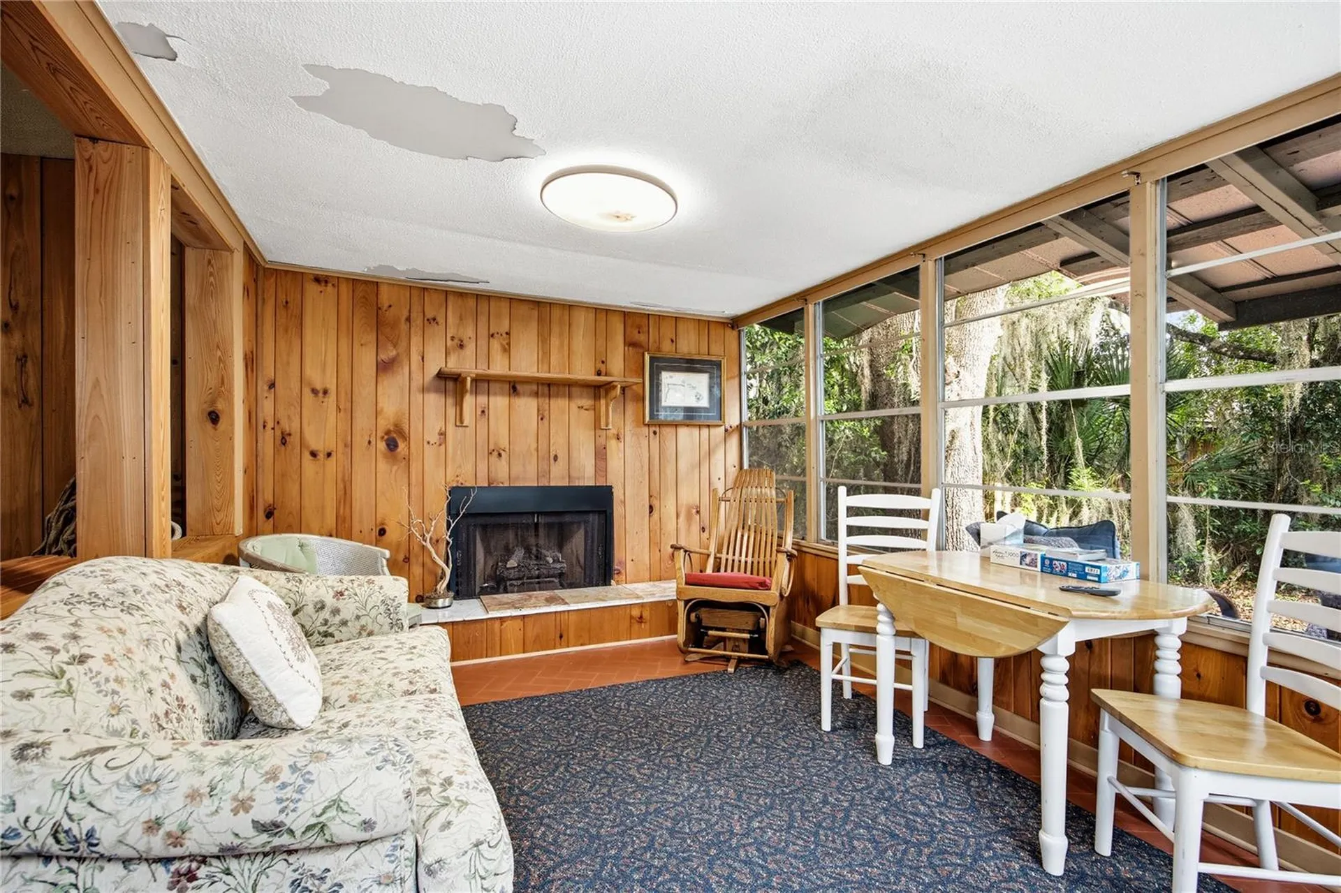 1847 State Road 20 Hawthorne FL 32640