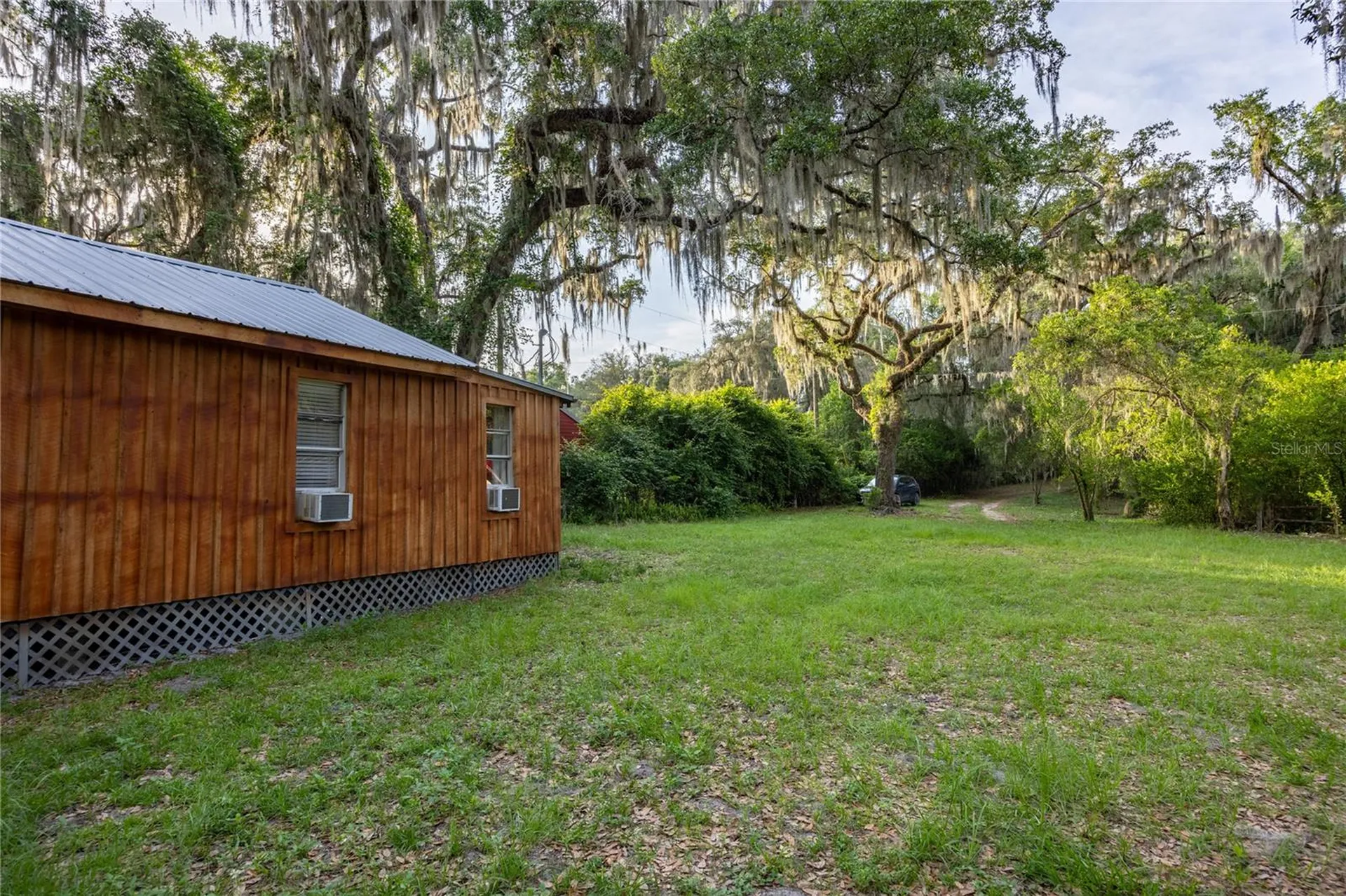 1847 State Road 20 Hawthorne FL 32640