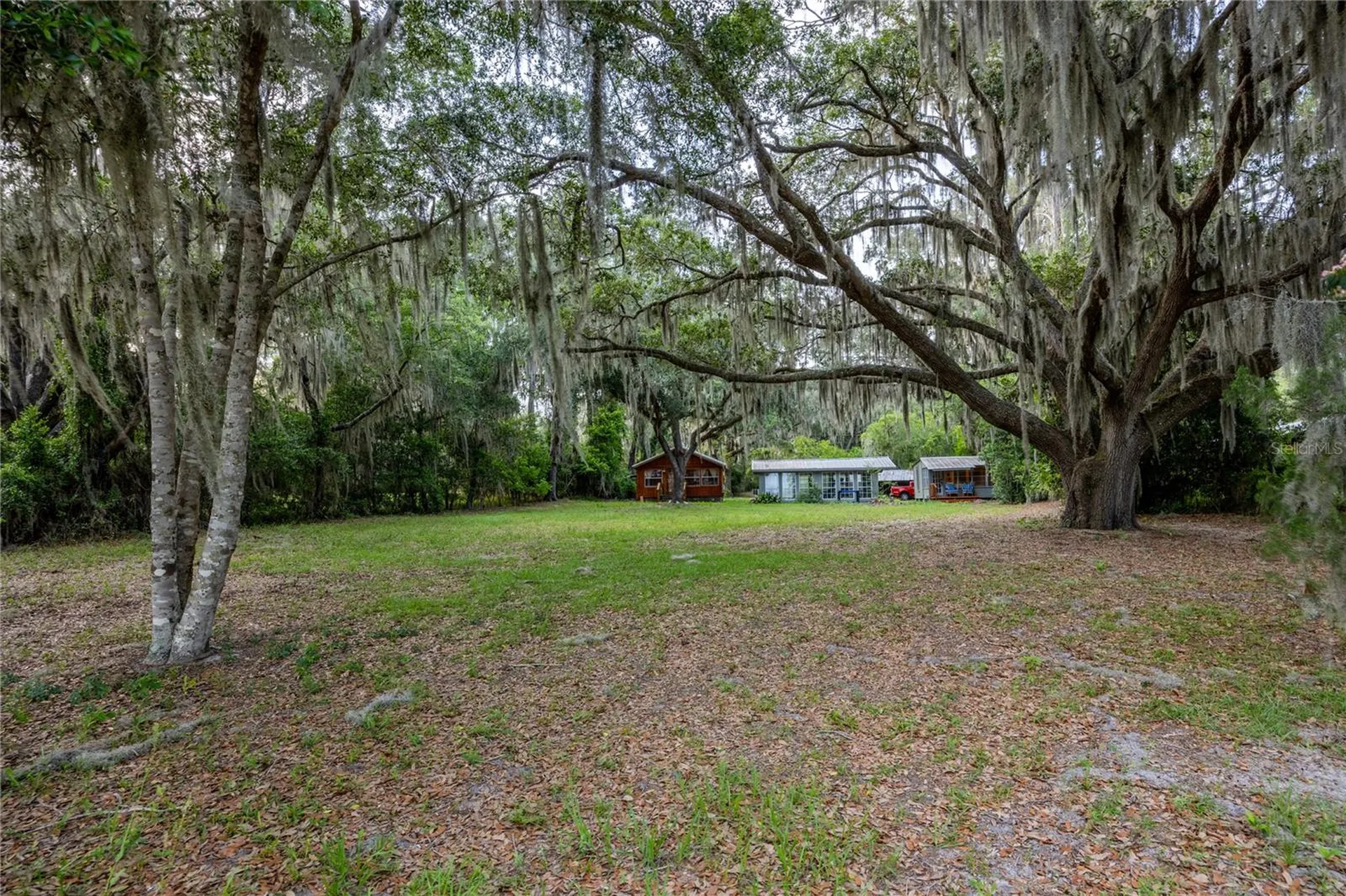 1847 State Road 20 Hawthorne FL 32640