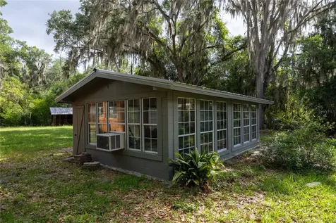 1847 State Road 20 Hawthorne FL 32640