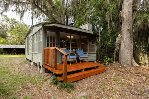 1847 State Road 20 Hawthorne FL 32640