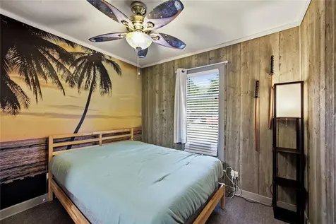1847 State Road 20 Hawthorne FL 32640