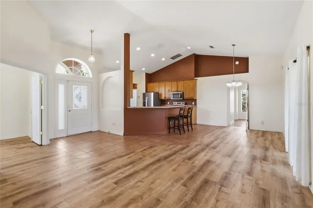 1019 Chamberlin Trail St Cloud FL 34769