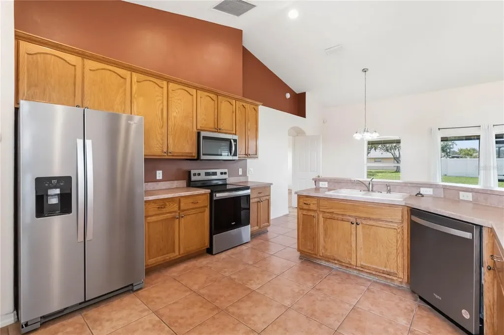 1019 Chamberlin Trail St Cloud FL 34769
