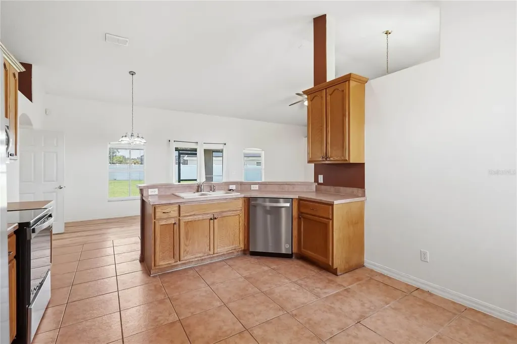 1019 Chamberlin Trail St Cloud FL 34769