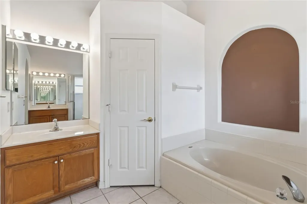 1019 Chamberlin Trail St Cloud FL 34769