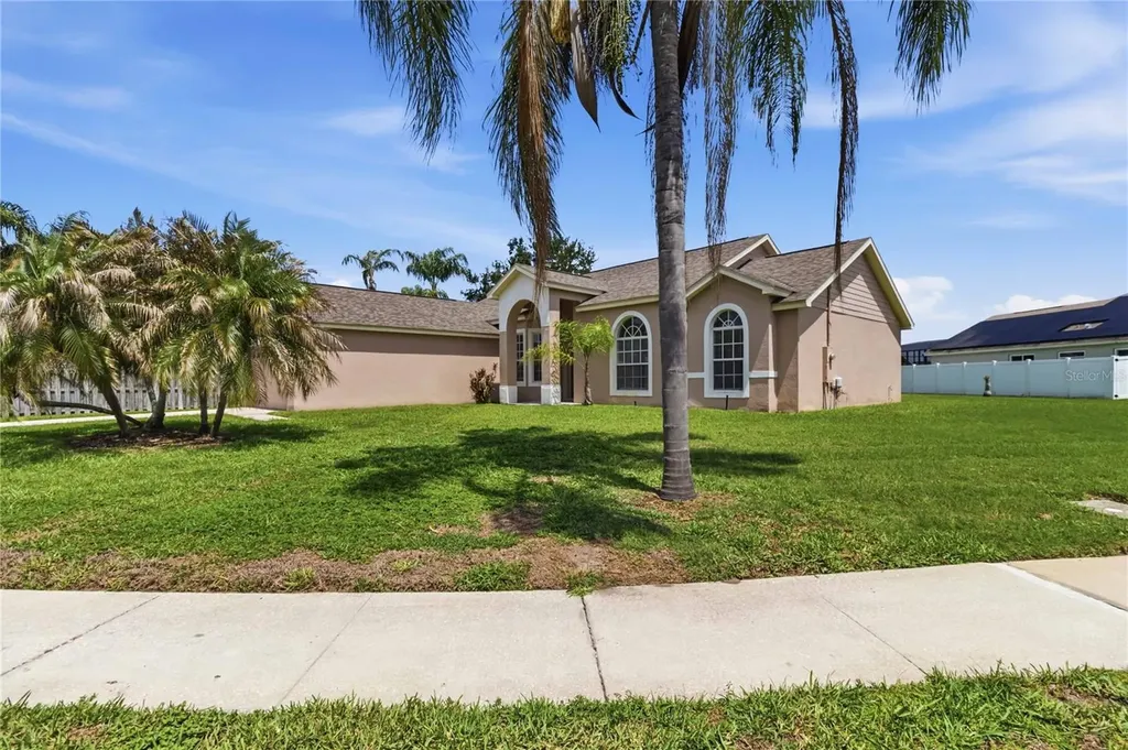 1019 Chamberlin Trail St Cloud FL 34769