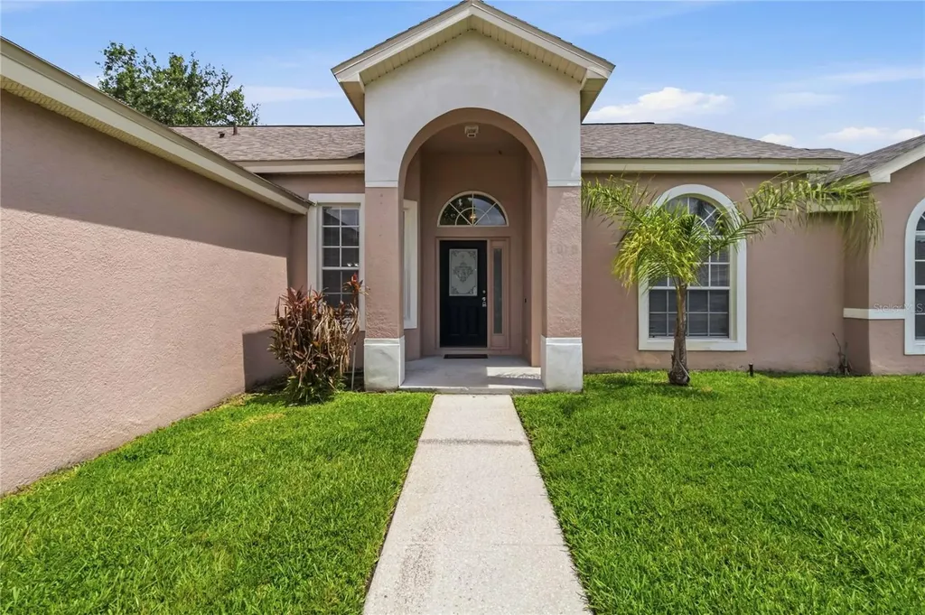 1019 Chamberlin Trail St Cloud FL 34769