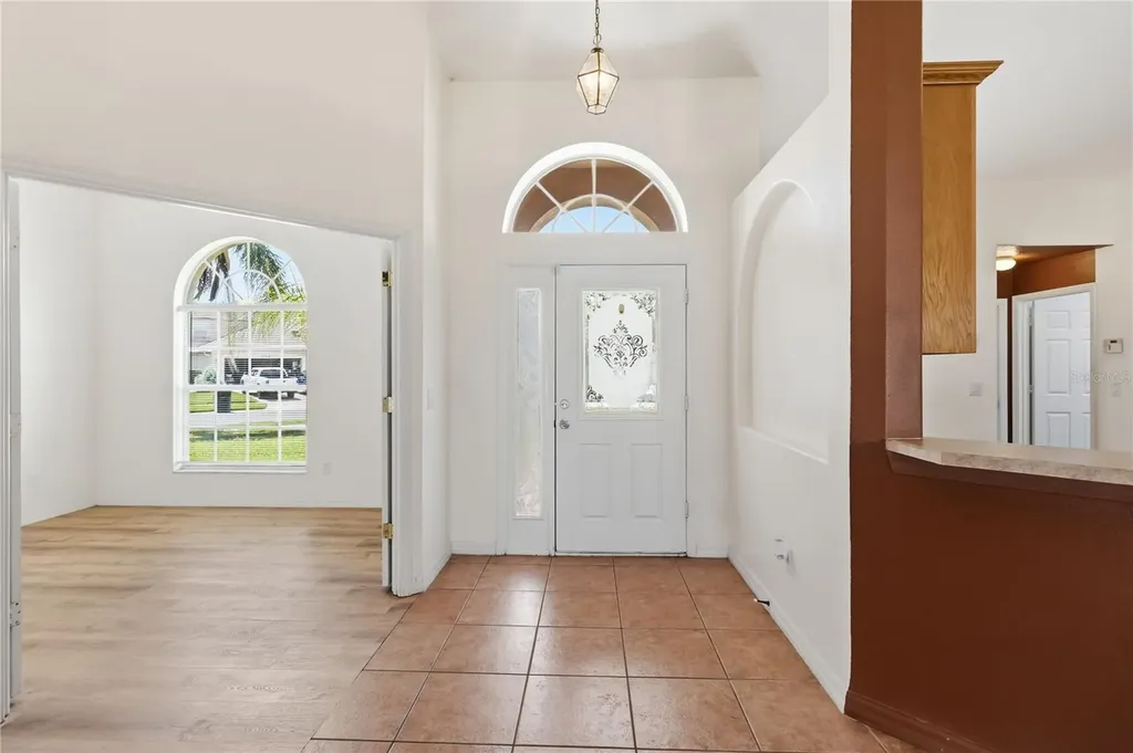1019 Chamberlin Trail St Cloud FL 34769