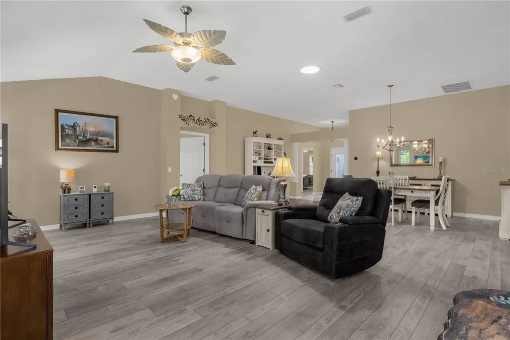 521 Carrera Drive Lady Lake FL 32159