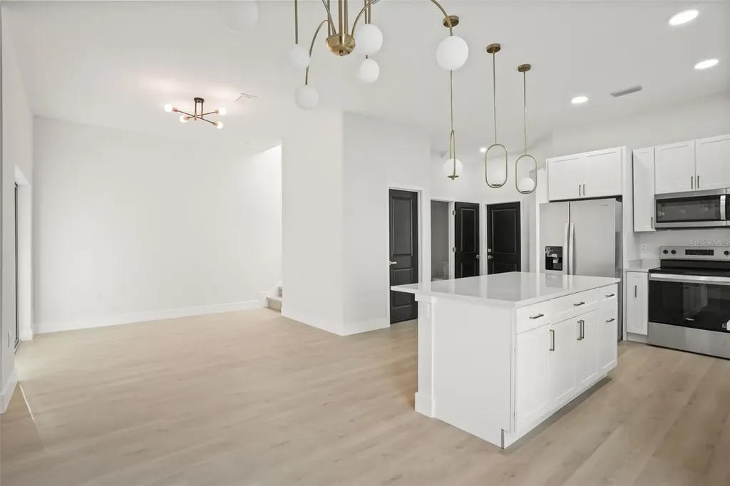 823 E Mcdonald Avenue Eustis FL 32726