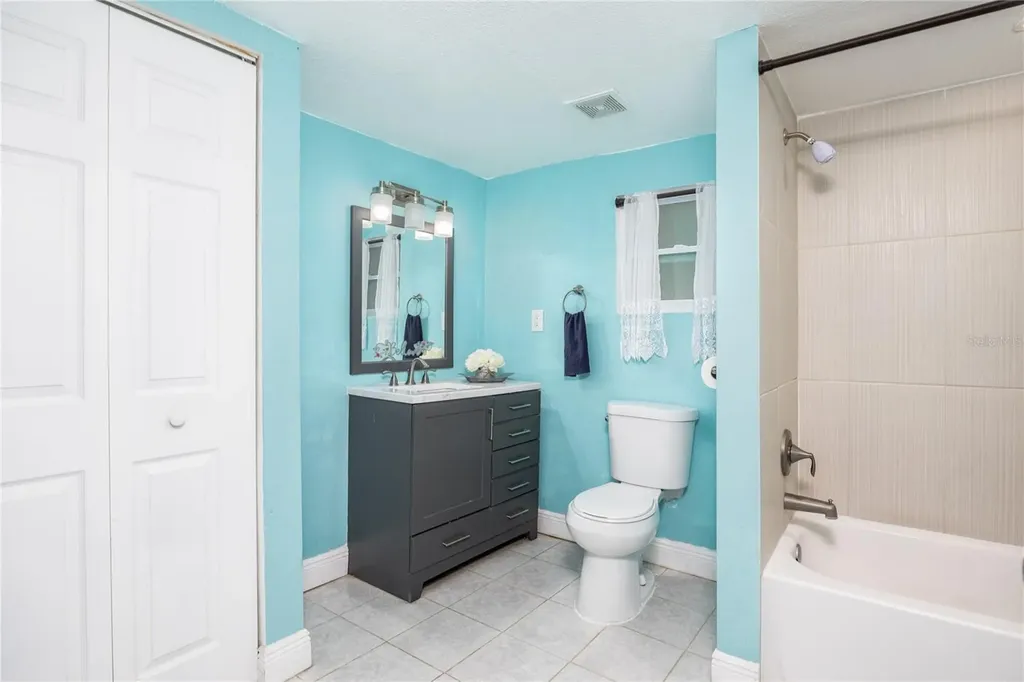 4978 71st Street N St Petersburg FL 33709