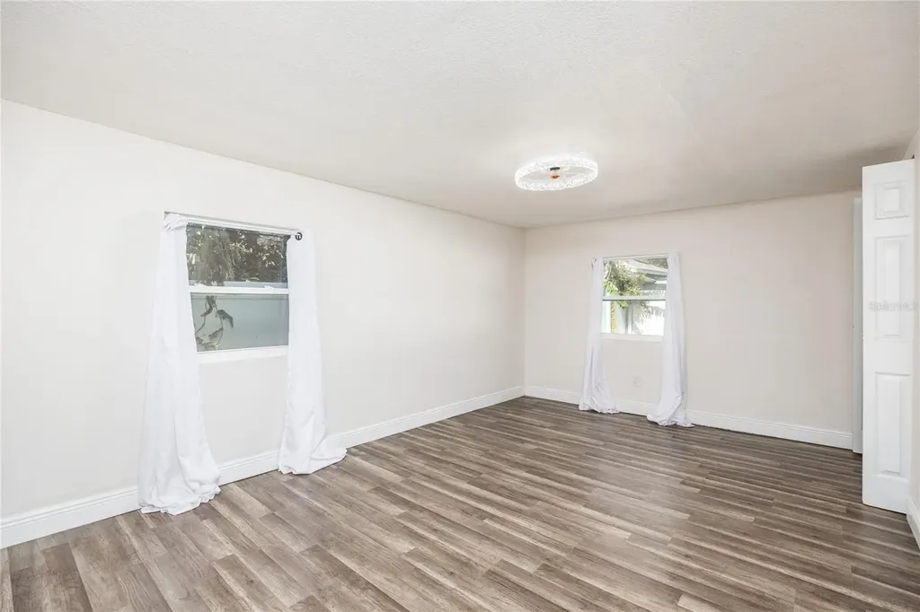 4978 71st Street N St Petersburg FL 33709