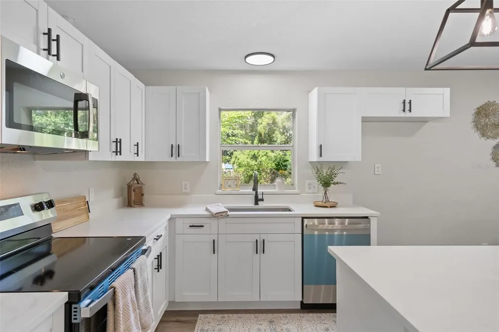 11512 Cr 675w Webster FL 33597