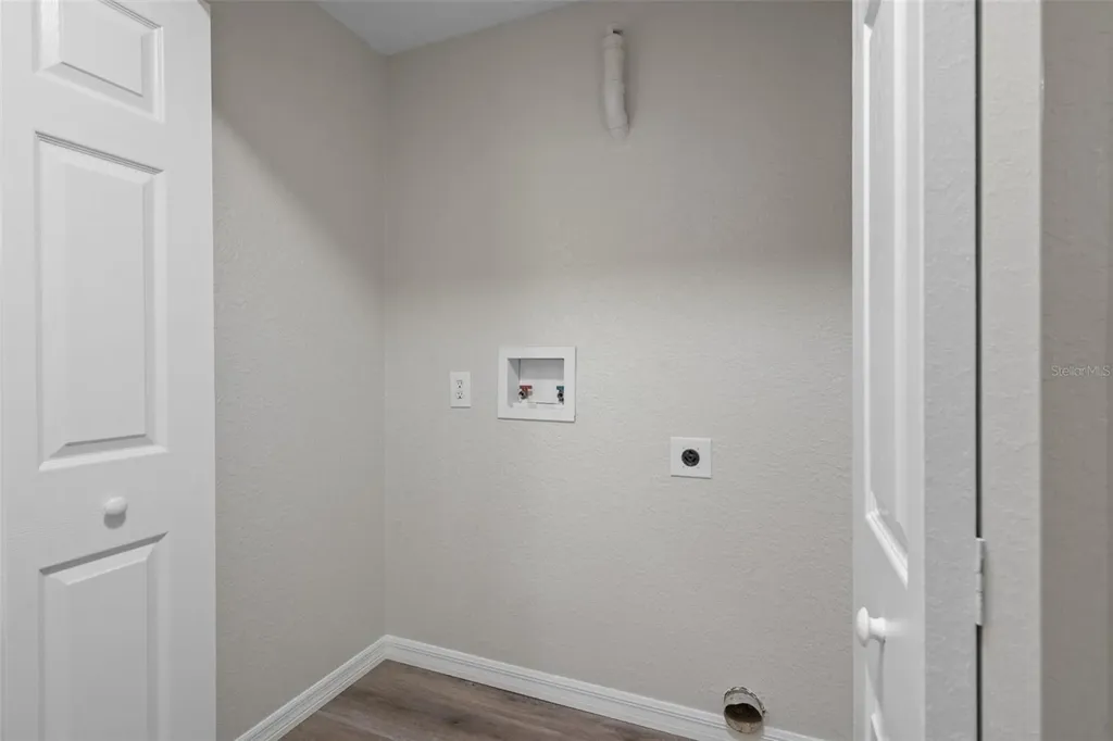 11512 Cr 675w Webster FL 33597