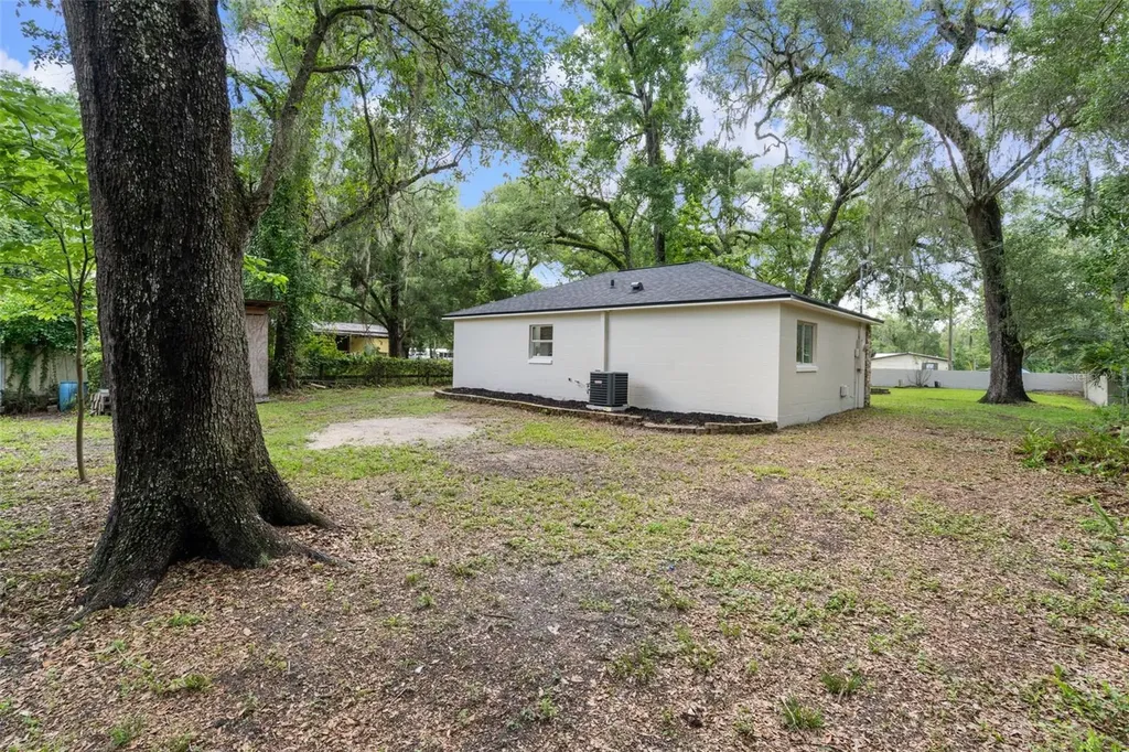 11512 Cr 675w Webster FL 33597